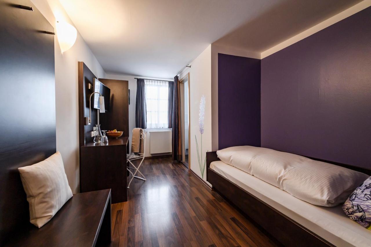 Hotel Baeren Marbach am Neckar Ngoại thất bức ảnh